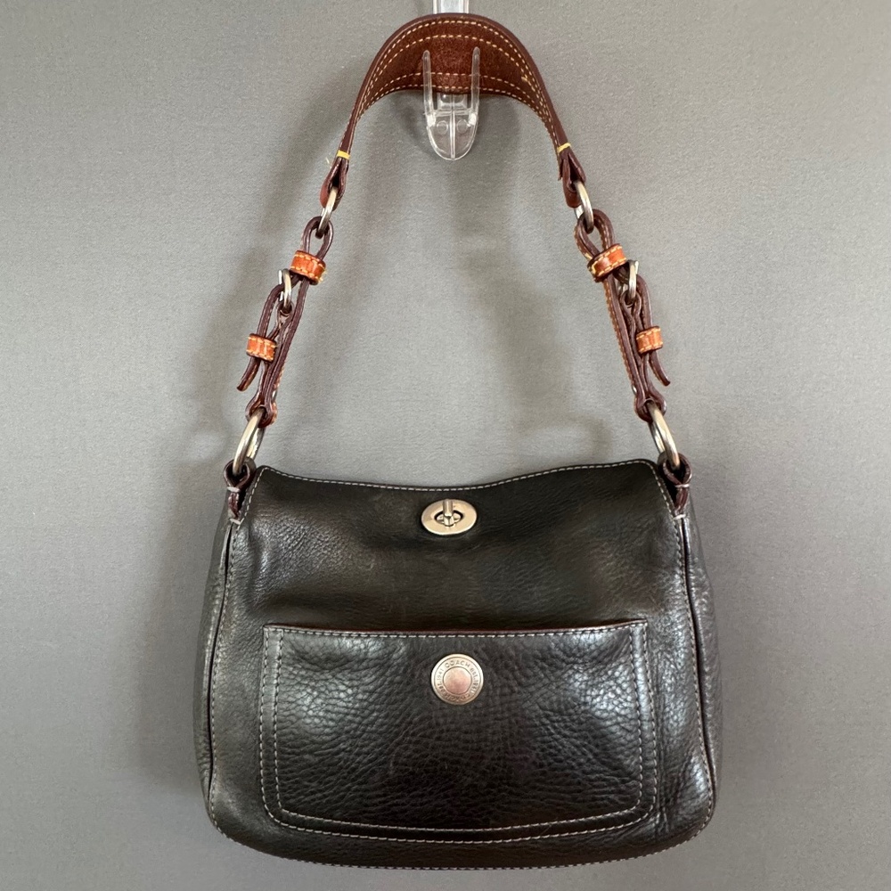 Coach Chelsea Leather Shoulder Bag – Turnlock Closure